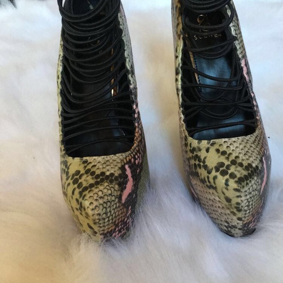 Wedges heels - Picture 3 of 3